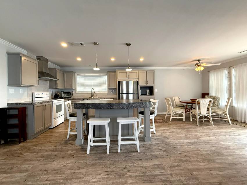 16 Peach Ave a Bradenton, FL Mobile or Manufactured Home for Sale